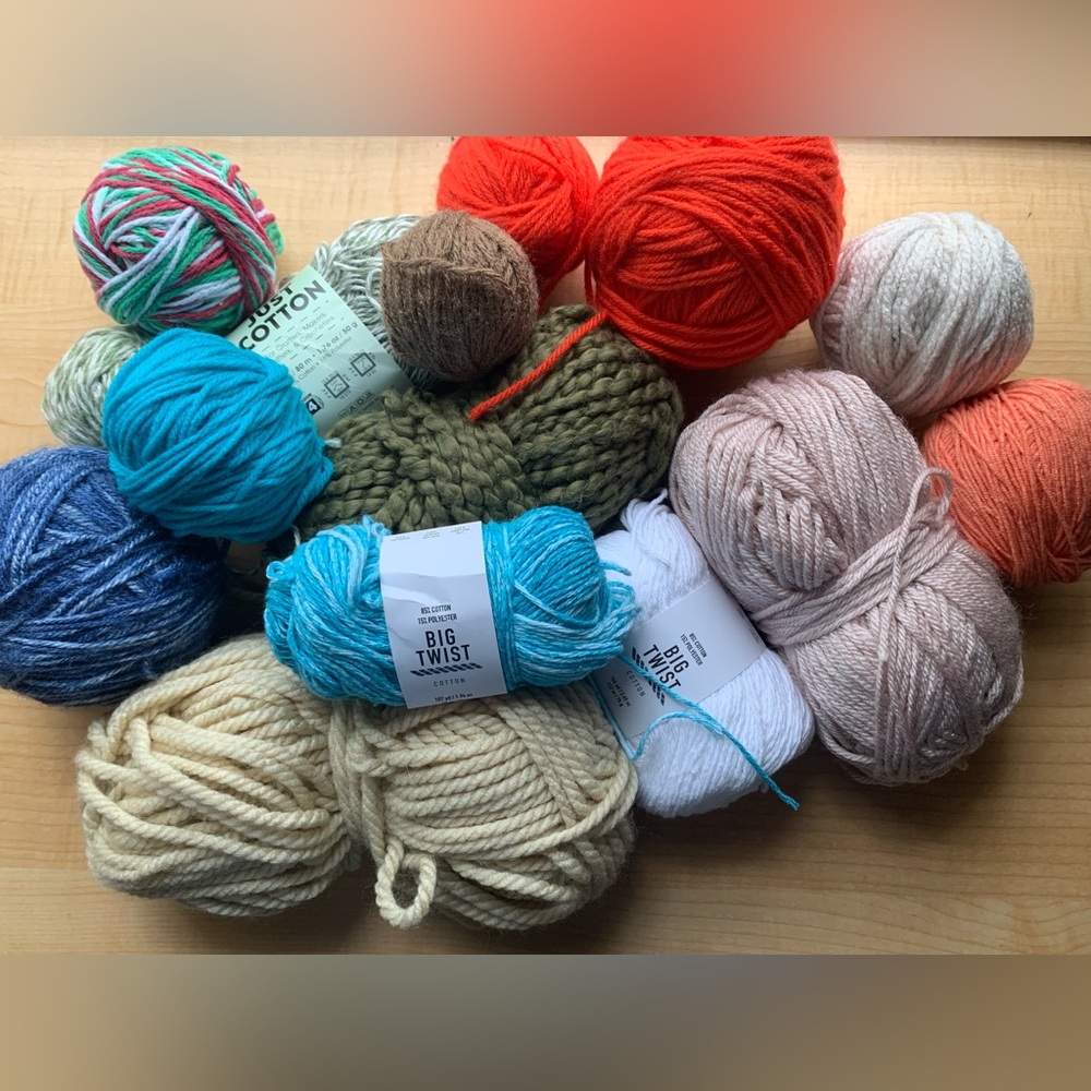 BIG Bundle of mixed 🧶🧶 yarn cotton & acrylic!